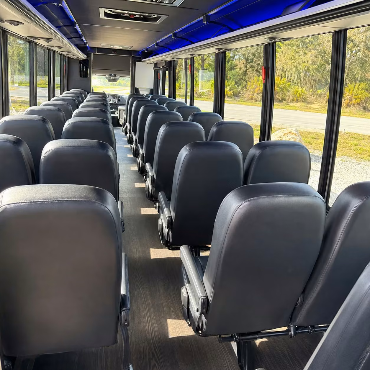 wilson 28 passenger minibus rental